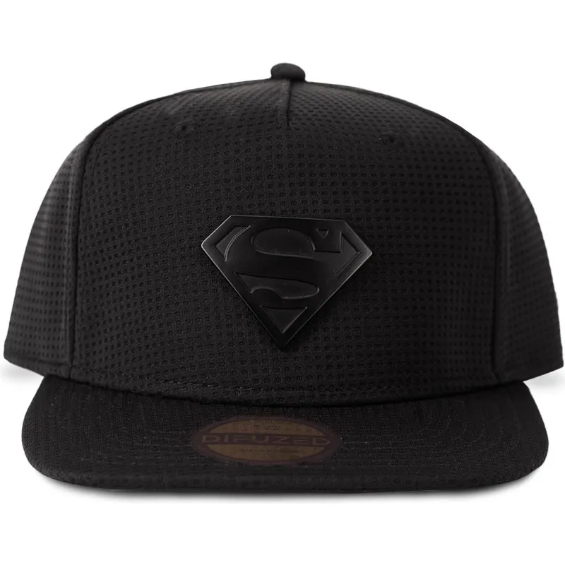 lippikset-littea-musta-snapback-metal-badge-difuzed lippikset-littea-musta-snapback-metal-badge-difuzed