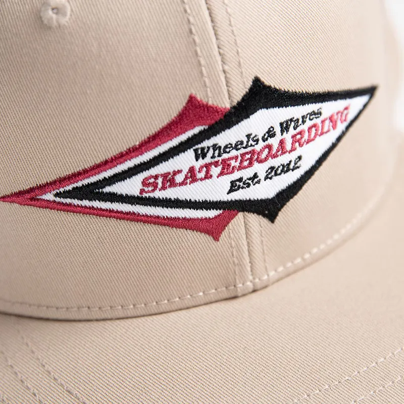 lippikset-littea-beige-snapback-skateboarding-ww24-wheels-and-waves