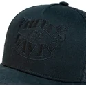 lippikset-kaareva-rekka-musta-snapback-nuts-black-ww25-wheels-and-waves