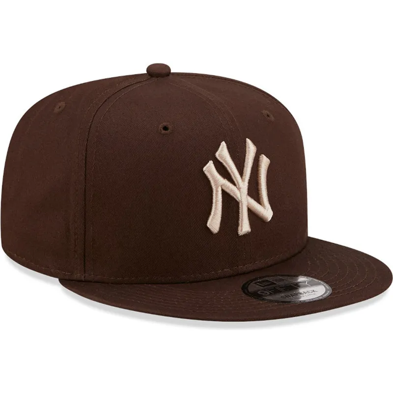 lippikset-littea-ruskea-snapback-9fifty-league-essential-new-york-yankees-mlb-new-era