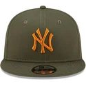 lippikset-littea-vihrea-snapback-9fifty-league-essential-new-york-yankees-mlb-new-era