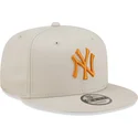 lippikset-littea-beige-snapback-9fifty-league-essential-new-york-yankees-mlb-new-era