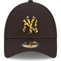 lippikset-kaareva-musta-saadettava-nauha-9forty-seasonal-infill-new-york-yankees-mlb-new-era