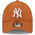 lippikset-kaareva-ruskea-saadettava-nauha-9forty-league-essential-new-york-yankees-mlb-new-era