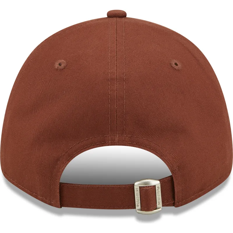 lippikset-kaareva-ruskea-saadettava-nauha-9forty-league-essential-new-york-yankees-mlb-new-era lippikset-kaareva-ruskea-saadettava-nauha-9forty-league-essential-new-york-yankees-mlb-new-era