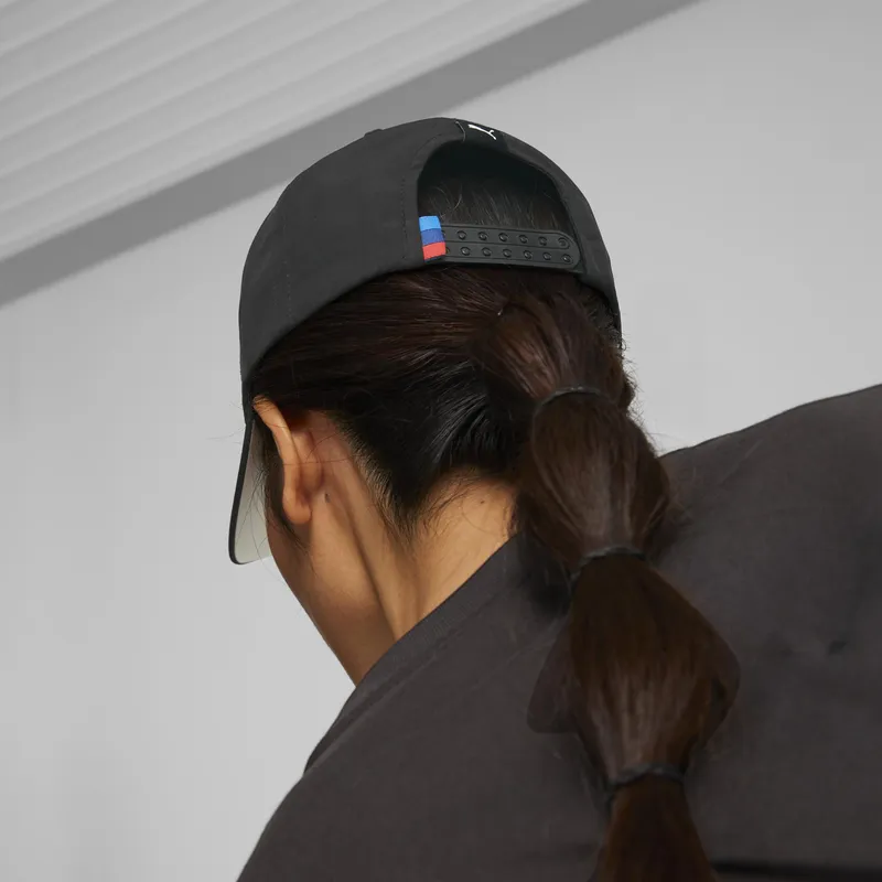 lippikset-kaareva-musta-snapback-motorsport-bb-bmw-puma