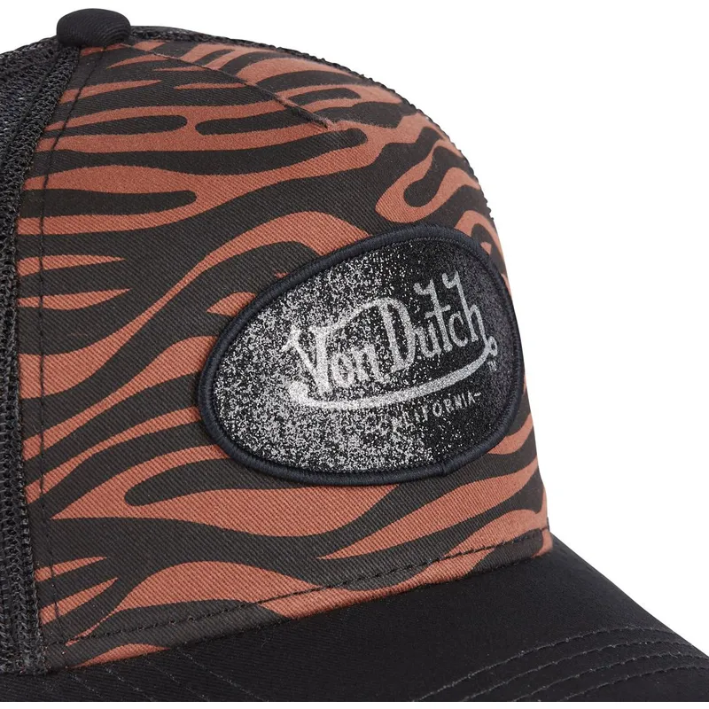 lippikset-kaareva-rekka-musta-snapback-zebr-c-von-dutch