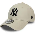 lippikset-kaareva-beige-saadettava-nauha-9forty-league-essential-new-york-yankees-mlb-new-era