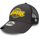 lippikset-kaareva-rekka-harmaa-saadettava-nauha-9forty-home-field-los-angeles-lakers-nba-new-era