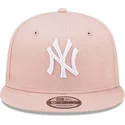lippikset-littea-vaaleanpunainen-snapback-9fifty-league-essential-new-york-yankees-mlb-new-era
