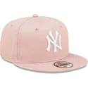 lippikset-littea-vaaleanpunainen-snapback-9fifty-league-essential-new-york-yankees-mlb-new-era