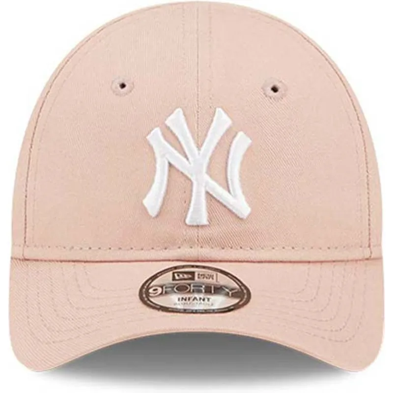 lippikset-kaareva-vaaleanpunainen-saadettava-nauha-lapsille-9forty-league-essential-new-york-yankees-mlb-new-era lippikset-kaareva-vaaleanpunainen-saadettava-nauha-lapsille-9forty-league-essential-new-york-yankees-mlb-new-era