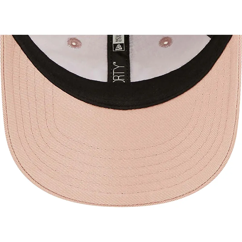 lippikset-kaareva-vaaleanpunainen-saadettava-nauha-lapsille-9forty-league-essential-new-york-yankees-mlb-new-era lippikset-kaareva-vaaleanpunainen-saadettava-nauha-lapsille-9forty-league-essential-new-york-yankees-mlb-new-era