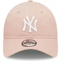 lippikset-kaareva-vaaleanpunainen-saadettava-nauha-9twenty-league-essential-new-york-yankees-mlb-new-era