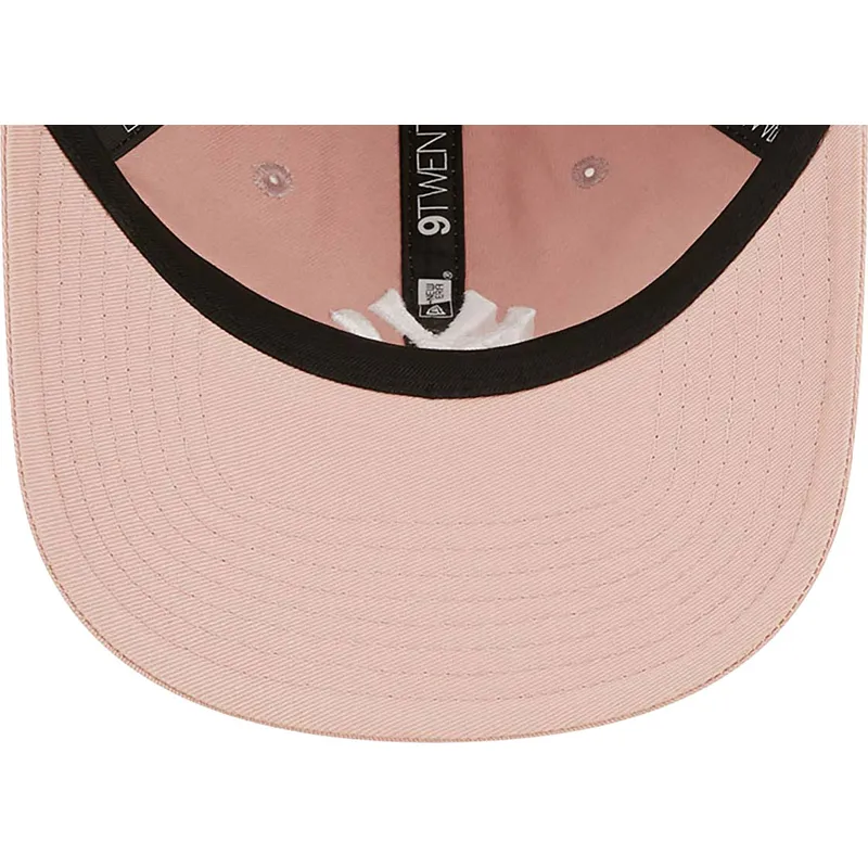 lippikset-kaareva-vaaleanpunainen-saadettava-nauha-9twenty-league-essential-new-york-yankees-mlb-new-era