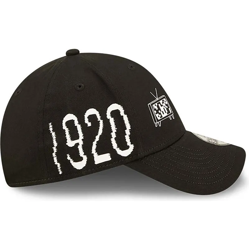 lippikset-kaareva-musta-saadettava-nauha-new-york-9forty-graphic-new-era