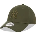 lippikset-kaareva-vihrea-snapback-9forty-league-essential-new-york-yankees-mlb-new-era
