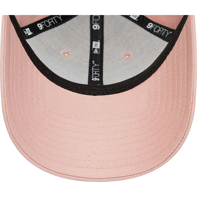 cap-kaareva-pink-adjustable-strap-9forty-seasonal-mclaren-racing-formula-1-new-era cap-kaareva-pink-adjustable-strap-9forty-seasonal-mclaren-racing-formula-1-new-era