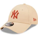 lippikset-kaareva-beige-saadettava-nauha-9forty-league-essential-new-york-yankees-mlb-new-era