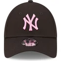 lippikset-kaareva-musta-saadettava-nauha-lapsille-rosa-9forty-league-essential-new-york-yankees-mlb-new-era