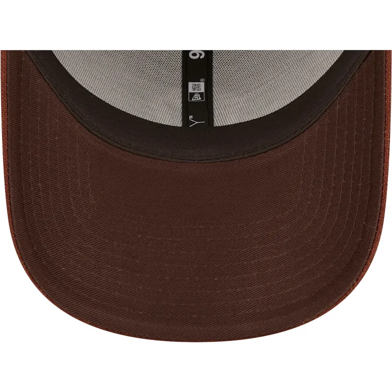 lippikset-kaareva-ruskea-saadettava-nauha-9forty-linen-new-york-yankees-mlb-new-era