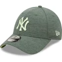 lippikset-kaareva-vihrea-saadettava-nauha-9forty-jersey-essential-new-york-yankees-mlb-new-era