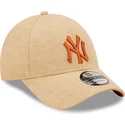 lippikset-kaareva-ruskea-saadettava-nauha-9forty-jersey-essential-new-york-yankees-mlb-new-era
