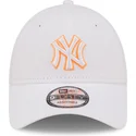 lippikset-kaareva-valkoinen-saadettava-nauha-9forty-neon-outline-new-york-yankees-mlb-new-era