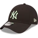 lippikset-kaareva-musta-saadettava-nauha-9forty-league-essential-new-york-yankees-mlb-new-era