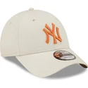 lippikset-kaareva-beige-saadettava-nauha-9forty-league-essential-new-york-yankees-mlb-new-era