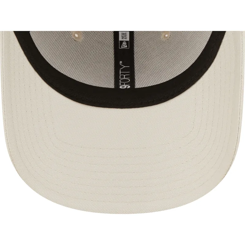 lippikset-kaareva-beige-saadettava-nauha-9forty-league-essential-new-york-yankees-mlb-new-era lippikset-kaareva-beige-saadettava-nauha-9forty-league-essential-new-york-yankees-mlb-new-era