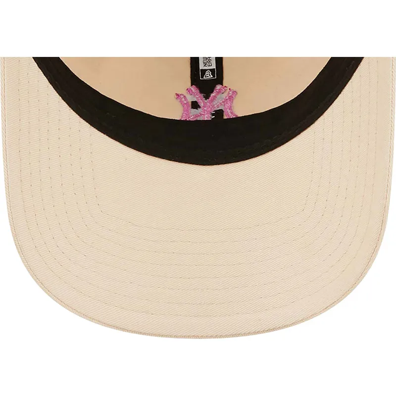 lippikset-kaareva-vaaleanpunainen-saadettava-nauha-9twenty-mini-new-york-yankees-mlb-new-era lippikset-kaareva-vaaleanpunainen-saadettava-nauha-9twenty-mini-new-york-yankees-mlb-new-era