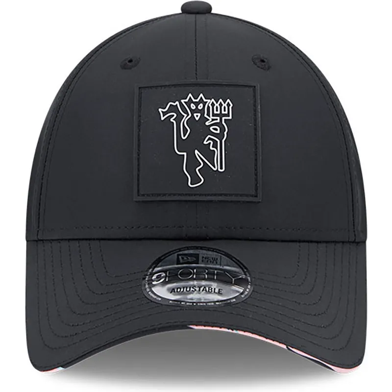 lippikset-kaareva-musta-snapback-9forty-all-over-print-zebra-visor-manchester-united-football-club-premier-league-new-era lippikset-kaareva-musta-snapback-9forty-all-over-print-zebra-visor-manchester-united-football-club-premier-league-new-era