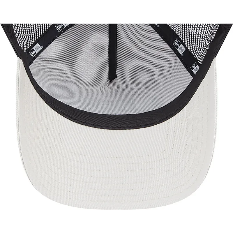lippikset-kaareva-rekka-beige-snapback-a-frame-bugs-bunny-y-pato-lucas-looney-tunes-new-era