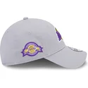 lippikset-kaareva-harmaa-saadettava-nauha-9forty-team-side-patch-los-angeles-lakers-nba-new-era