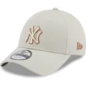 lippikset-kaareva-beige-saadettava-nauha-9forty-team-outline-new-york-yankees-mlb-new-era