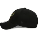 lippikset-kaareva-musta-saadettava-nauha-9forty-metallic-badge-chicago-bulls-nba-new-era