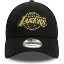 lippikset-kaareva-musta-saadettava-nauha-9forty-metallic-badge-los-angeles-lakers-nba-new-era