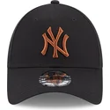 lippikset-kaareva-musta-saadettava-nauha-9forty-league-essential-new-york-yankees-mlb-new-era