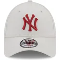 lippikset-kaareva-beige-saadettava-nauha-9forty-league-essential-new-york-yankees-mlb-new-era