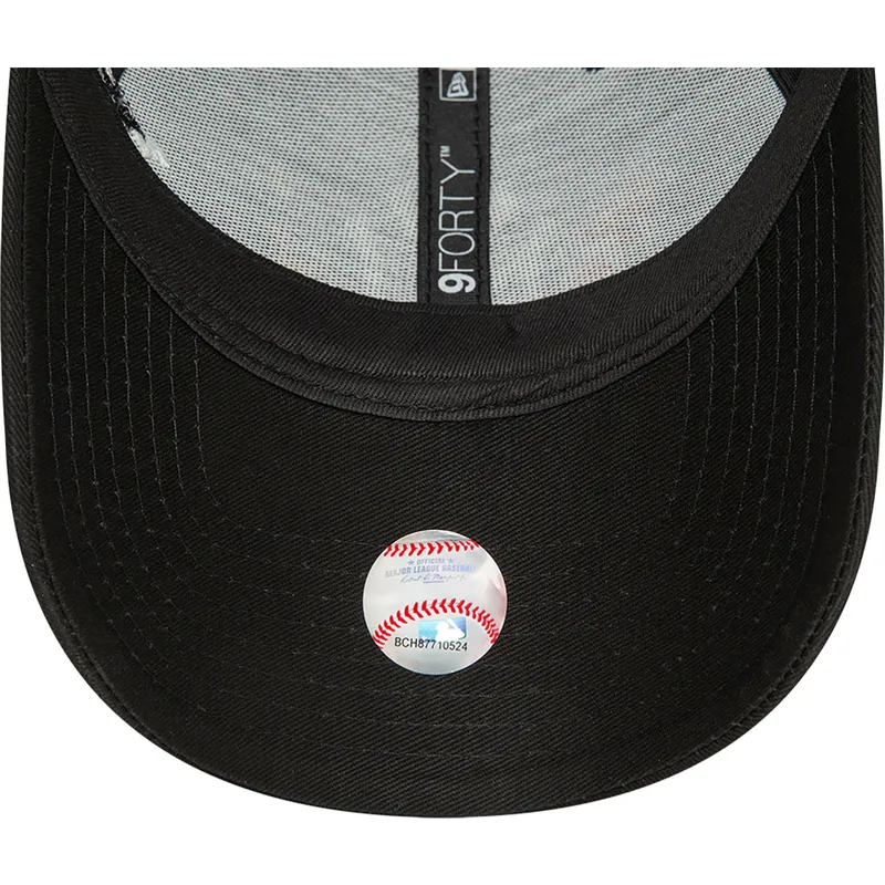 lippikset-kaareva-musta-saadettava-nauha-9forty-koi-fish-new-york-yankees-mlb-new-era lippikset-kaareva-musta-saadettava-nauha-9forty-koi-fish-new-york-yankees-mlb-new-era