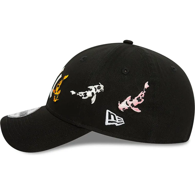 lippikset-kaareva-musta-saadettava-nauha-9forty-koi-fish-new-york-yankees-mlb-new-era lippikset-kaareva-musta-saadettava-nauha-9forty-koi-fish-new-york-yankees-mlb-new-era