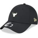 lippikset-kaareva-musta-saadettava-nauha-9forty-pin-chicago-bulls-nba-new-era
