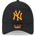 lippikset-kaareva-musta-saadettava-nauha-9forty-league-essential-new-york-yankees-mlb-new-era