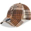 lippikset-kaareva-ruskea-saadettava-nauha-9forty-check-new-york-yankees-mlb-new-era