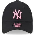 lippikset-kaareva-musta-saadettava-nauha-rosa-9forty-neon-new-york-yankees-mlb-new-era