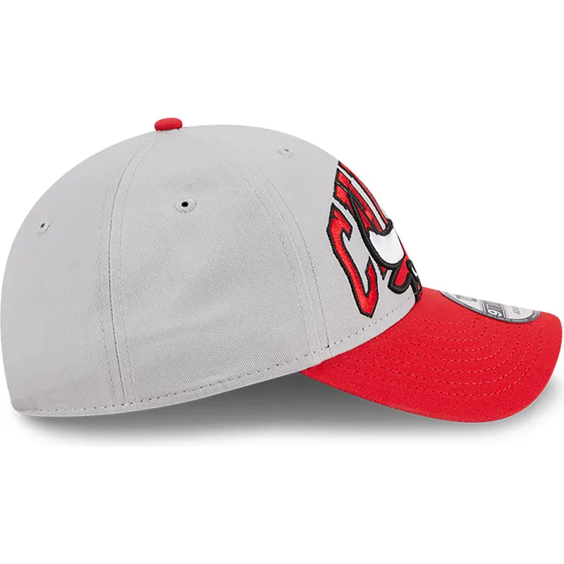 lippikset-kaareva-harmaa-saadettava-nauha-9twenty-tip-off-2023-chicago-bulls-nba-new-era lippikset-kaareva-harmaa-saadettava-nauha-9twenty-tip-off-2023-chicago-bulls-nba-new-era