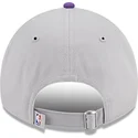 lippikset-kaareva-harmaa-saadettava-nauha-9twenty-tip-off-2023-los-angeles-lakers-nba-new-era