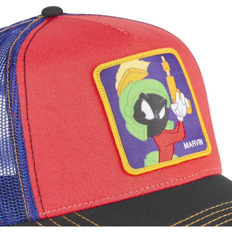 lippikset-kaareva-rekka-punainen-snapback-loo7-ma2-marvin-marsilainen-looney-tunes-capslab