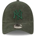 lippikset-kaareva-vihrea-saadettava-nauha-9forty-towelling-new-york-yankees-mlb-new-era